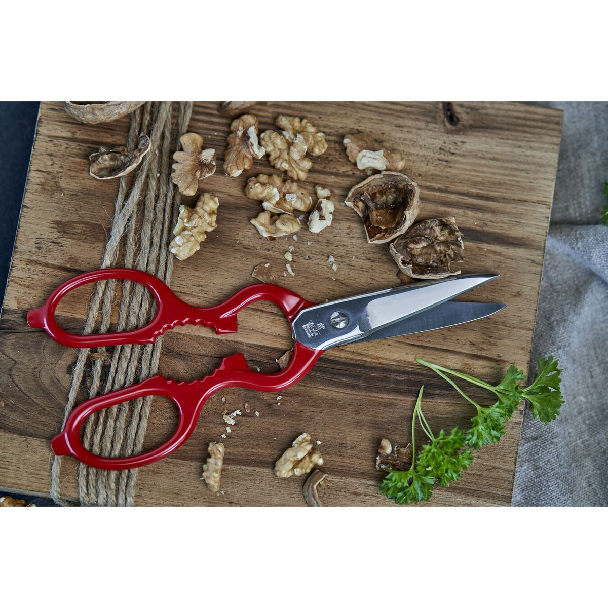 https://www.tanager.shop/wp-content/uploads/1691/20/every-client-is-treated-like-family-finding-the-zwilling-shears-scissors-multi-purpose-kitchen-shears-red-tanager-housewares-to-meet-the-needs-of-people-is-our-passion_1.jpg